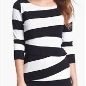 Vince Camuto Black/Grey Tiered Striped LS top, S
